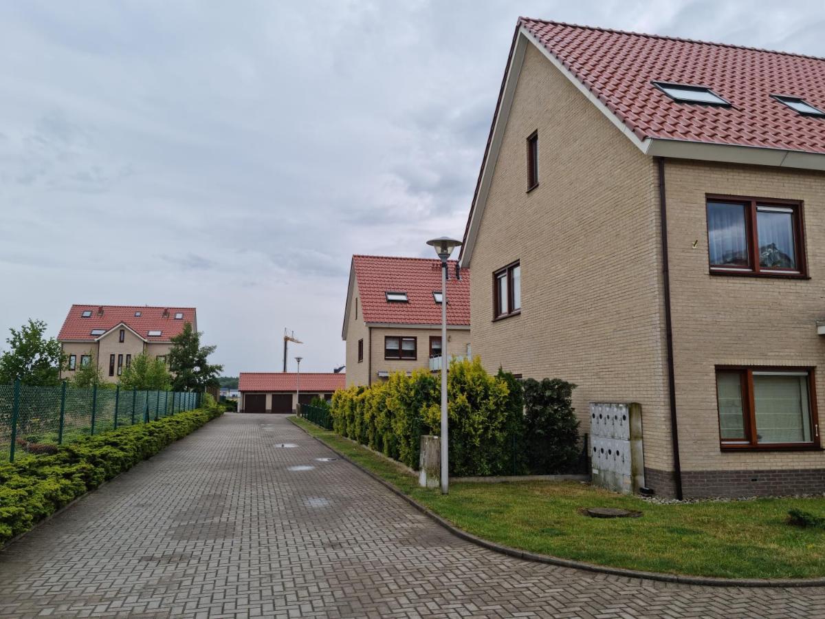 Apartament Mamert 尤斯托尼莫斯基 外观 照片