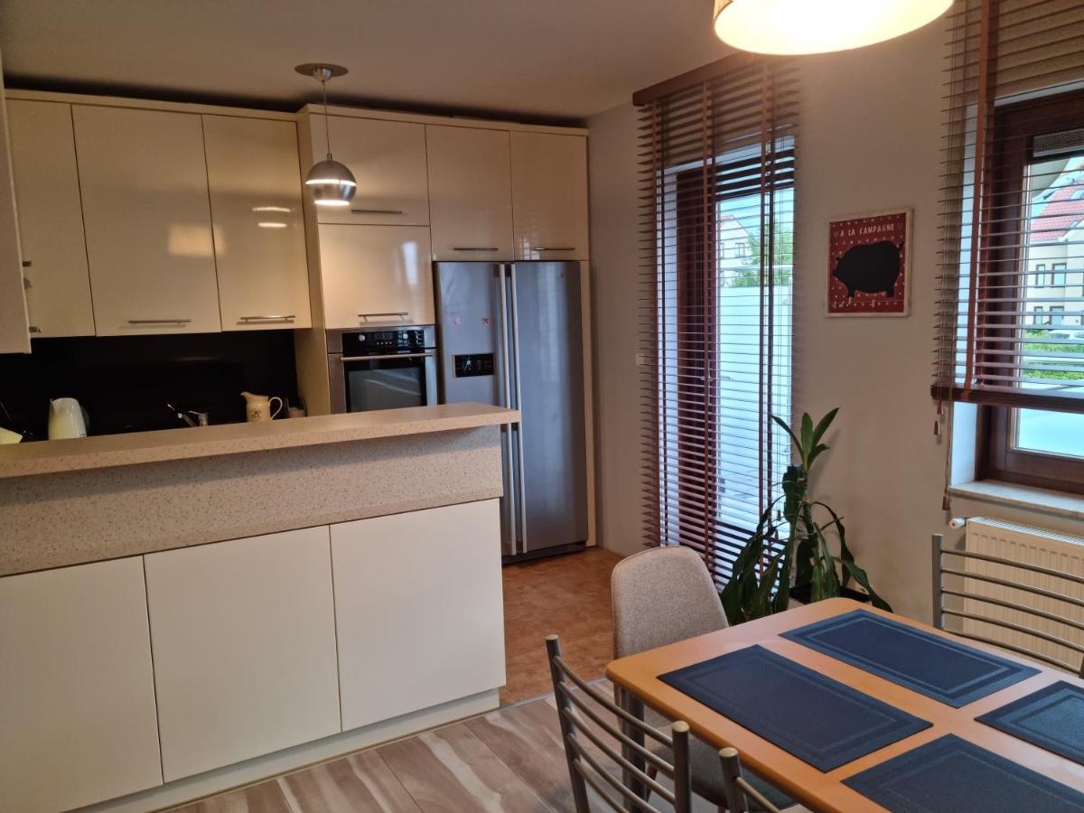 Apartament Mamert 尤斯托尼莫斯基 外观 照片